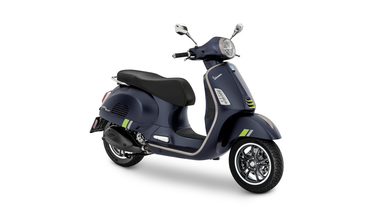 VESPA GTS SUPERTECH 310 E5+ BLUE MY 26